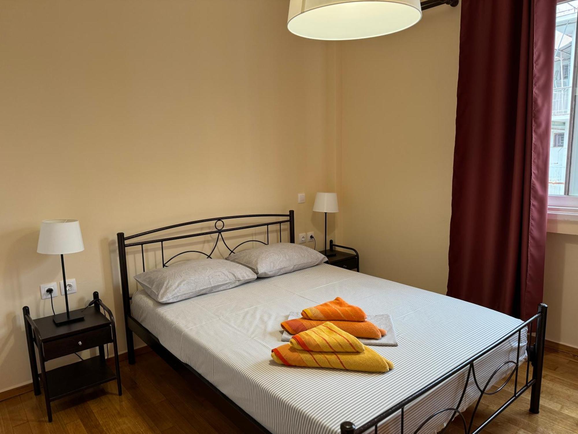 Petaluda House 5 Bed and Breakfast Athen Eksteriør billede